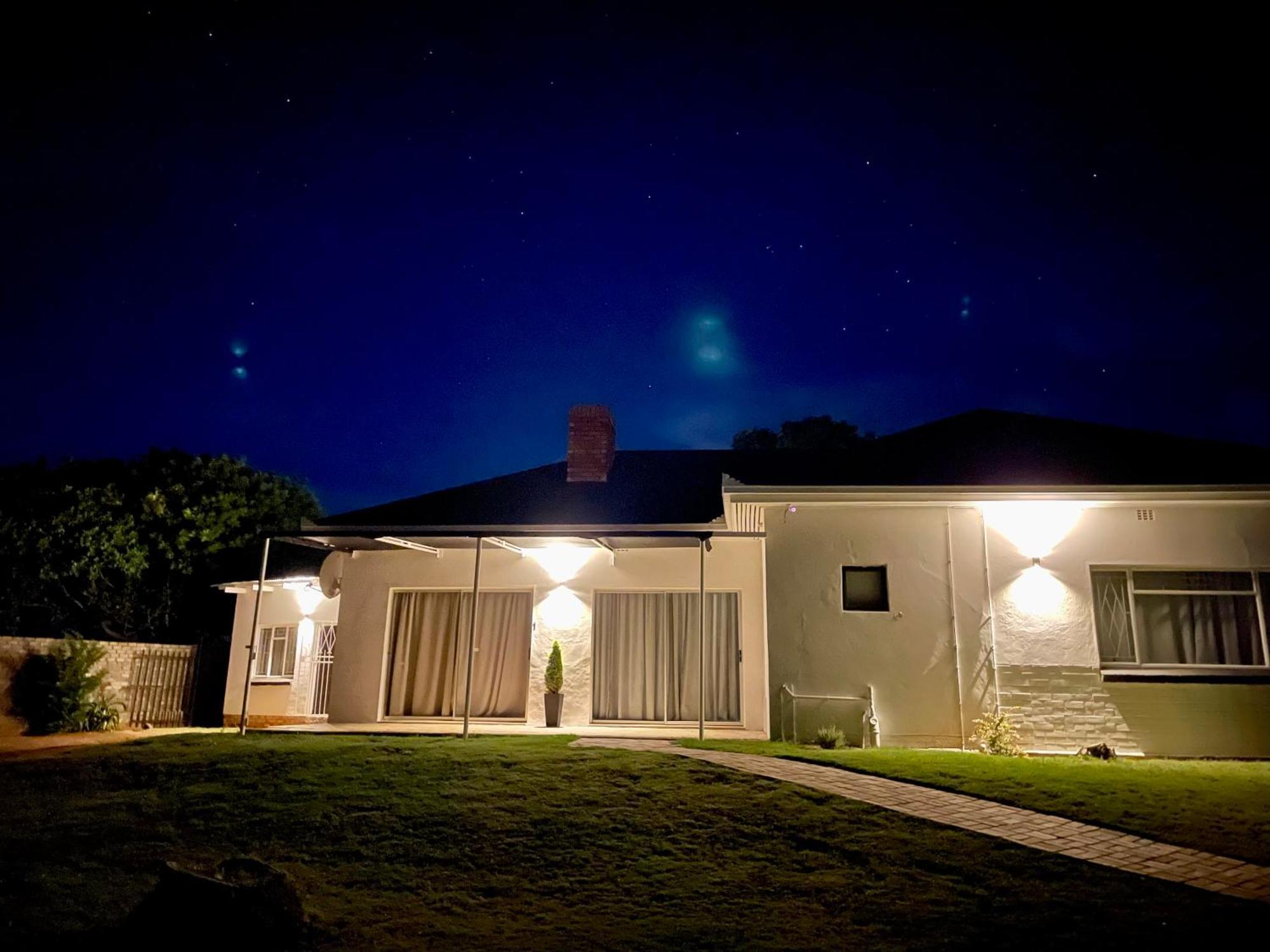 Cradock Guest House & Self Catering Ngoại thất bức ảnh