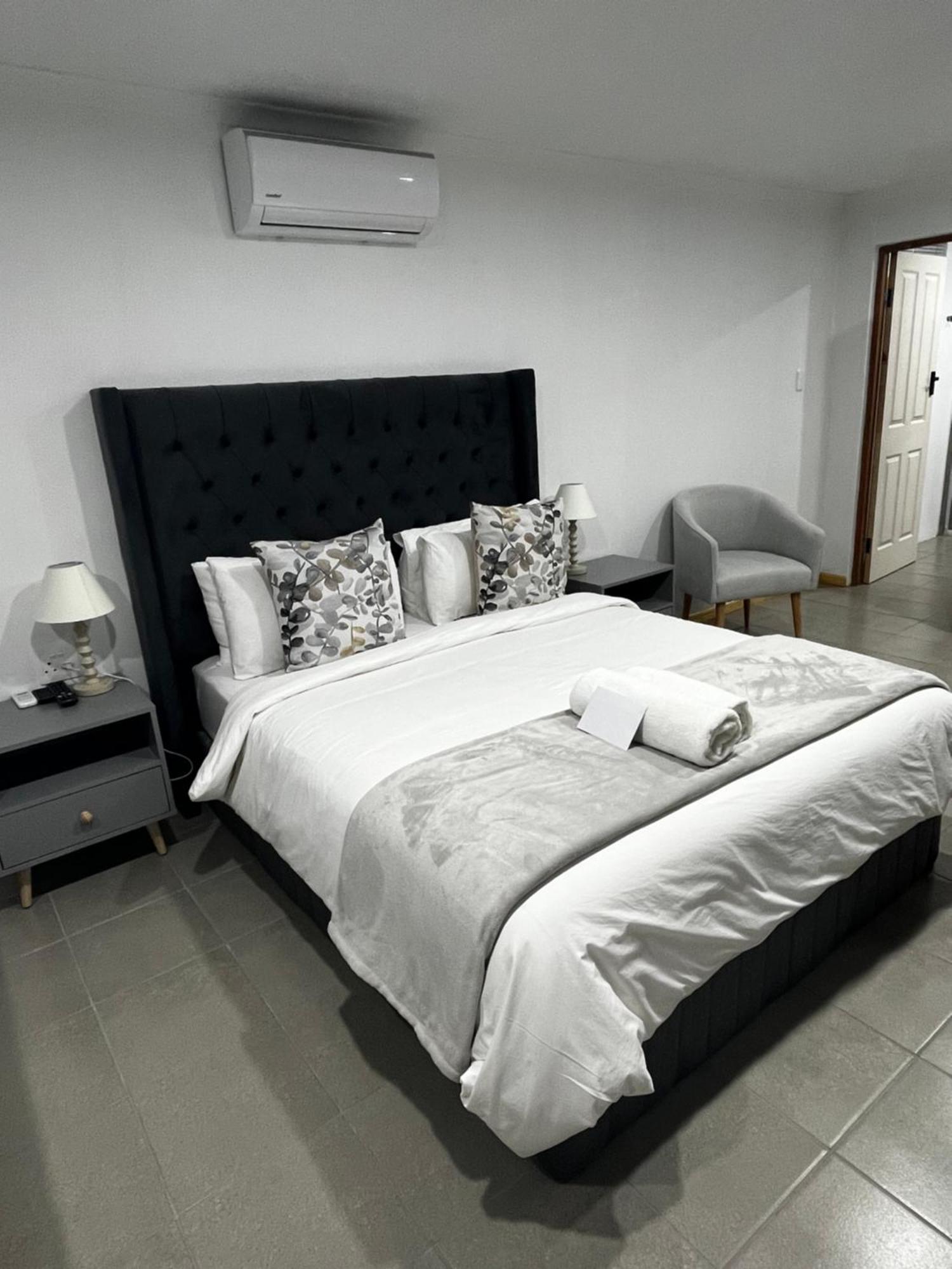 Cradock Guest House & Self Catering Ngoại thất bức ảnh