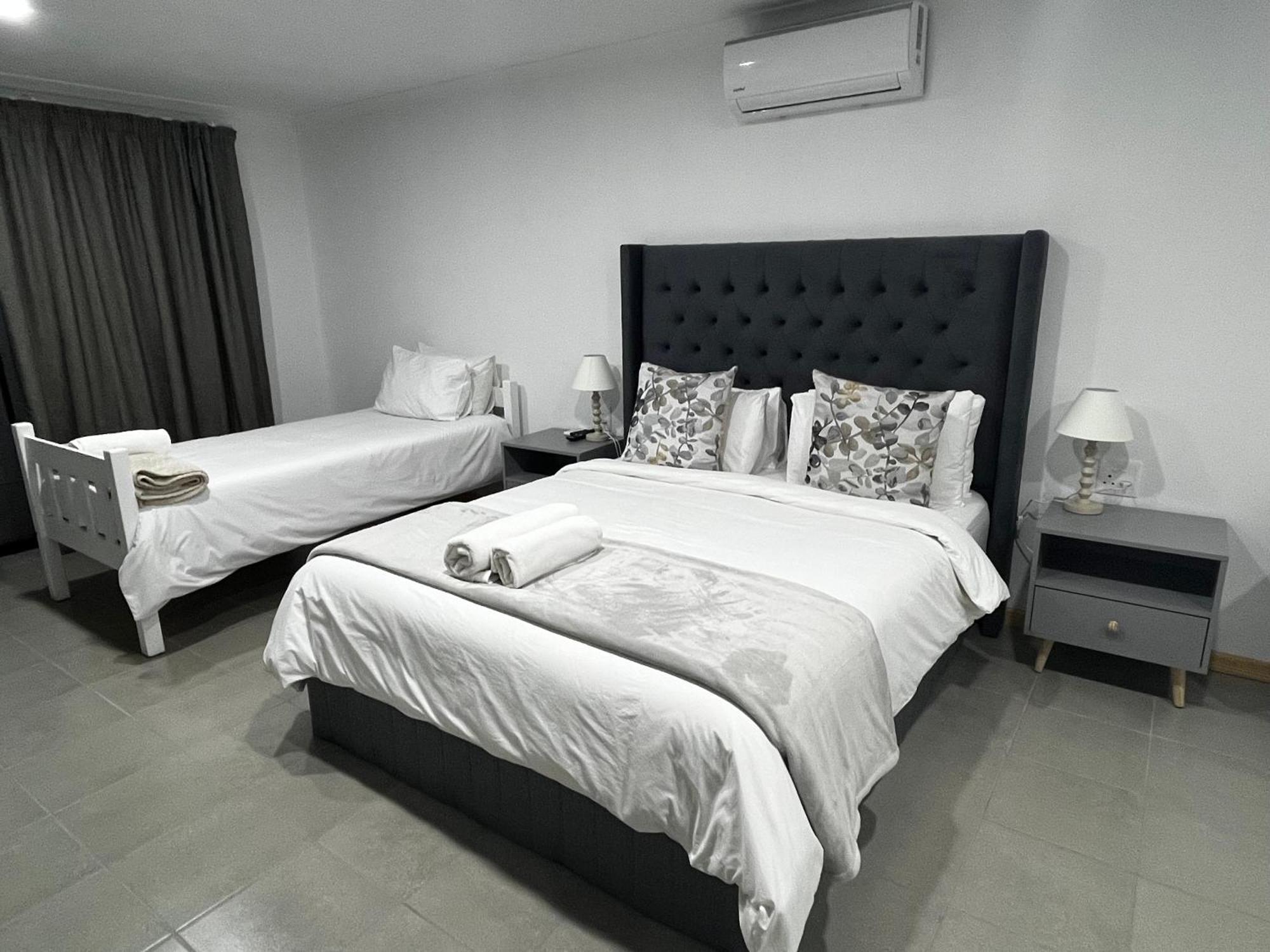 Cradock Guest House & Self Catering Ngoại thất bức ảnh